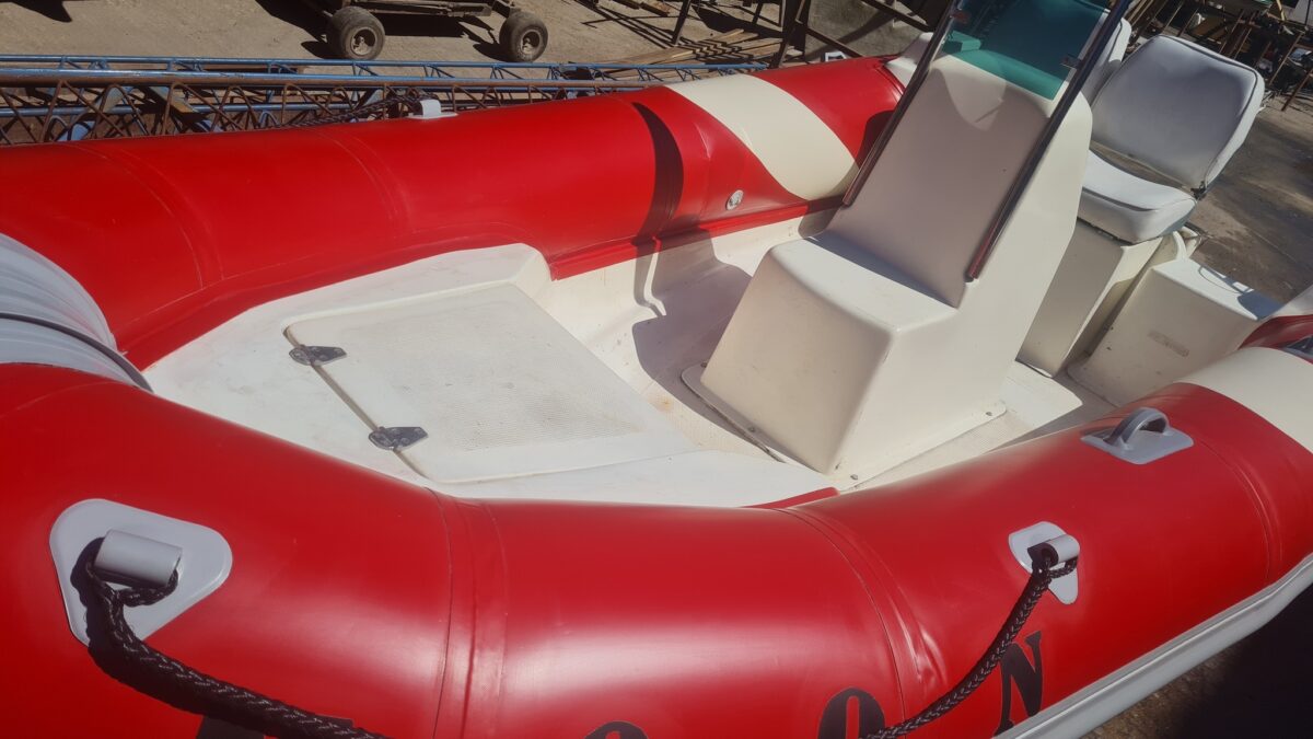 Semirrigido Moon 440