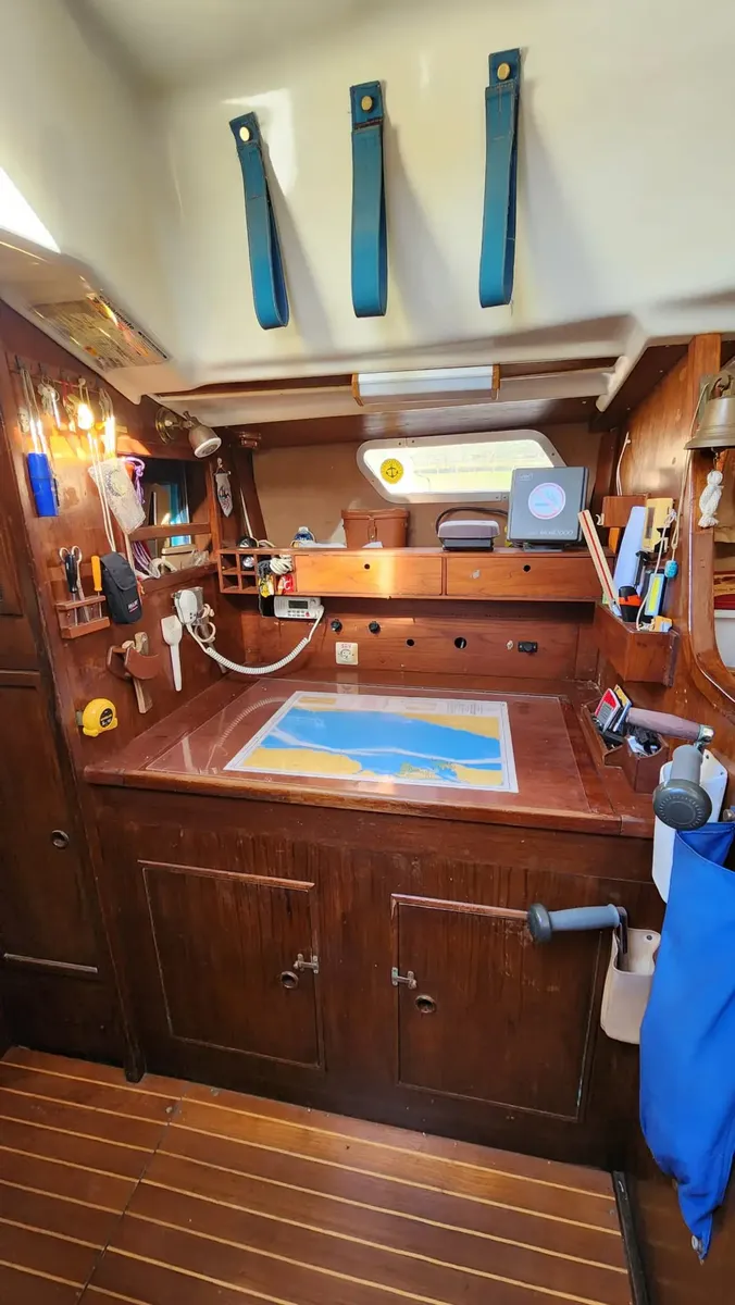 Wauquiez Amphora 38 Sloop Skeg.