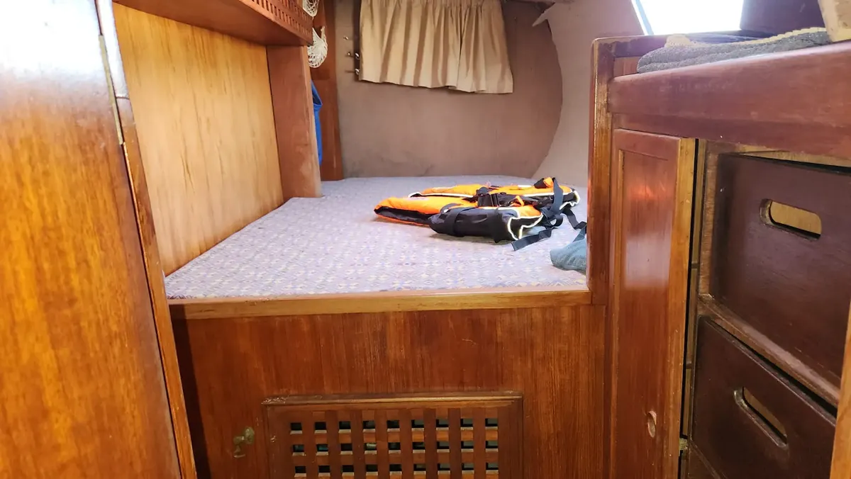 Wauquiez Amphora 38 Sloop Skeg.