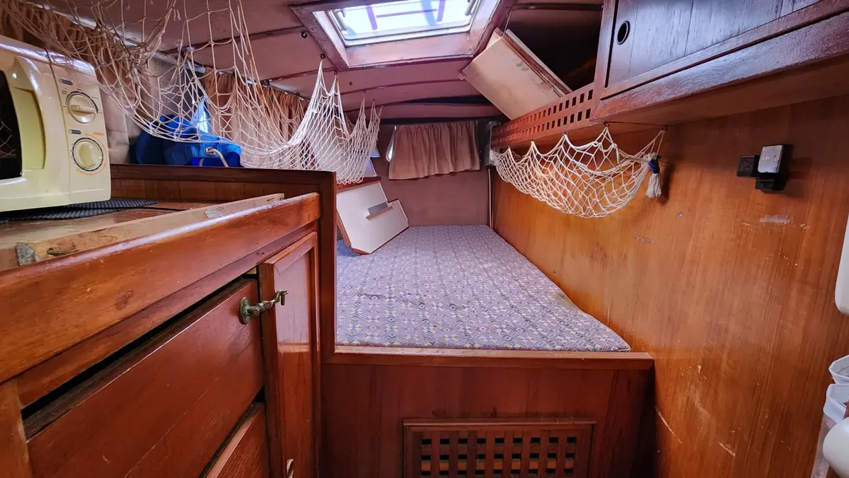 Wauquiez Amphora 38 Sloop Skeg.