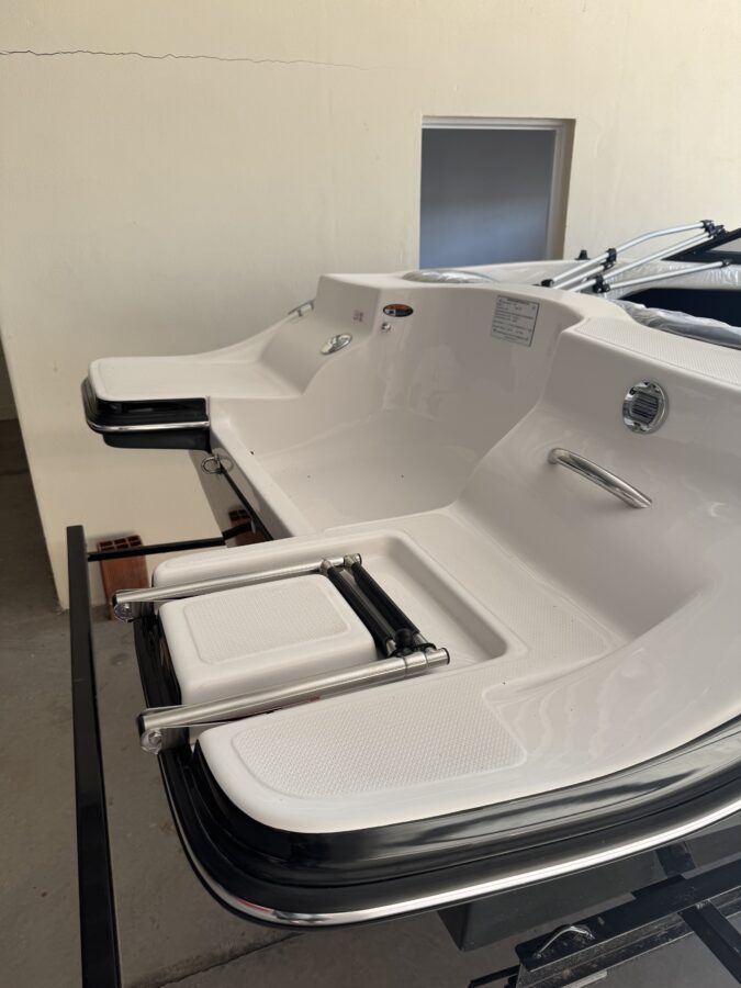 Lancha Geuna F165 full