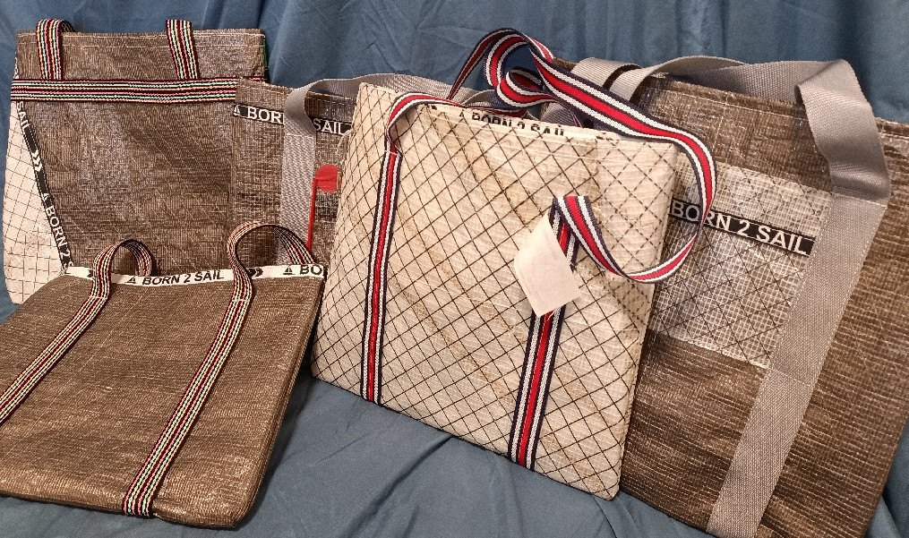 Bolsos mochilas billeteras etc