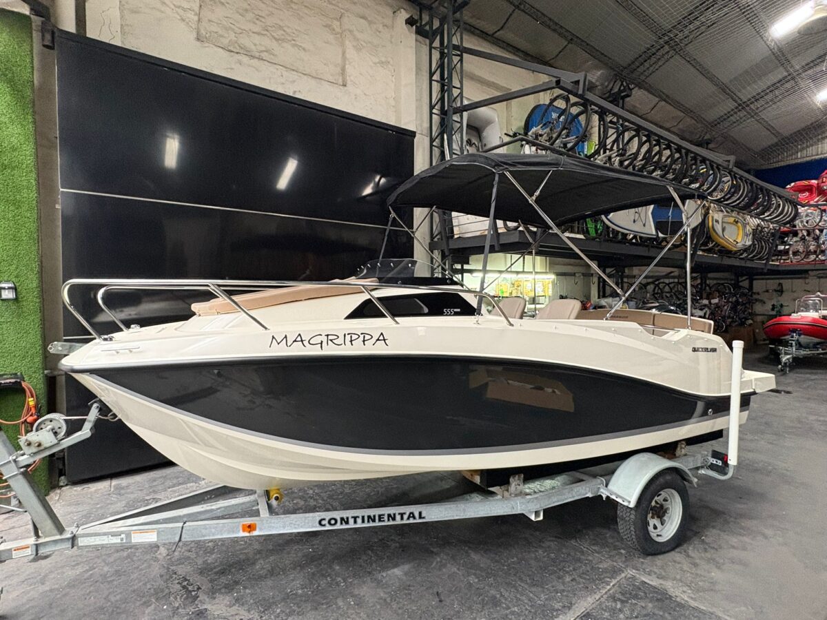 Quicksilver Activ Cabin 555