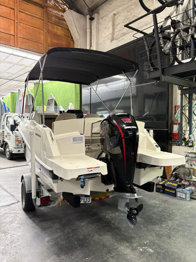 Quicksilver Activ Cabin 555