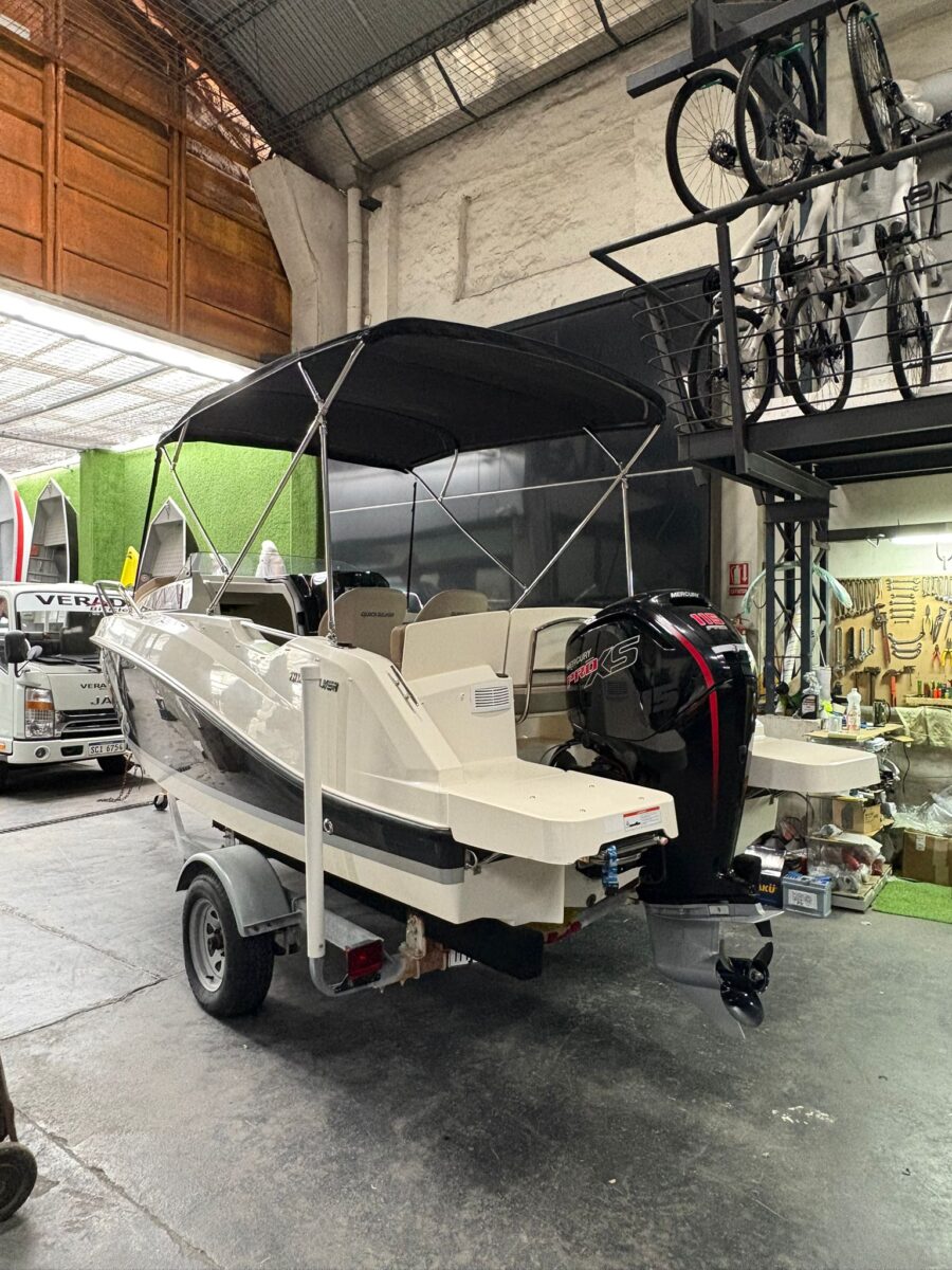 Quicksilver Activ Cabin 555