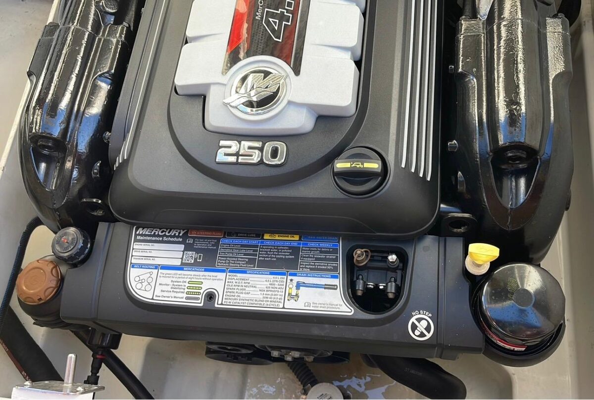 Bayliner VR6