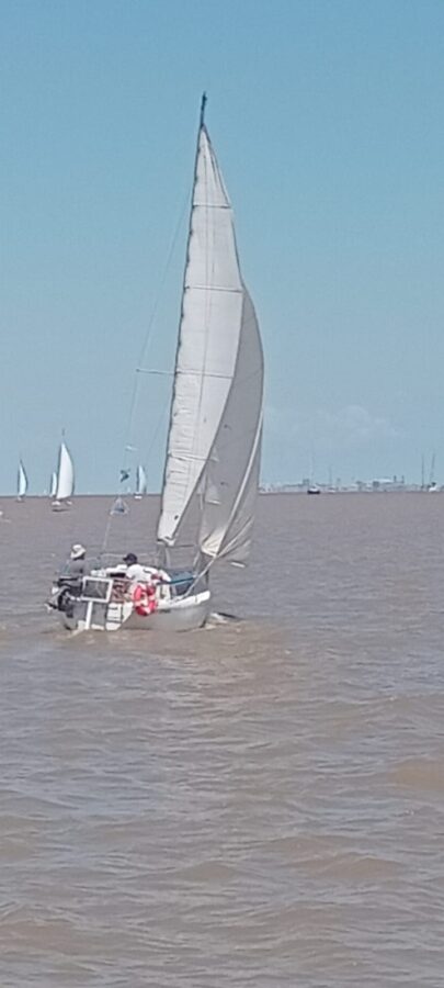 Velero Tucan 22