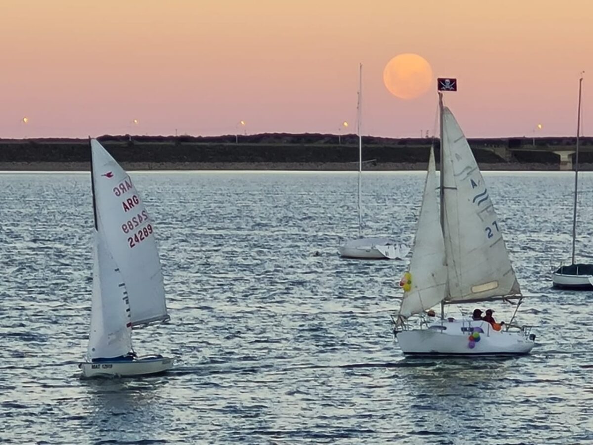 Velero White Wind
